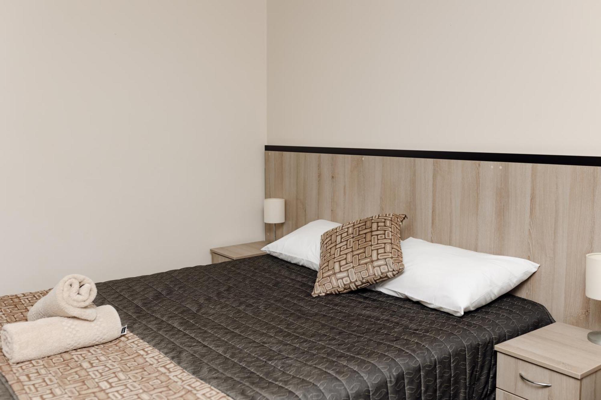 Starline Motor Inn Miles Экстерьер фото